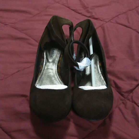 Go max brown suede small wedge heel size 7 - Picture 1 of 6